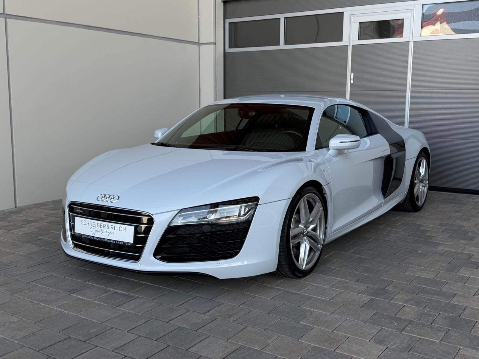 Audi R8 V10 5.2 FSI quattro - manual gearbox  - B&O