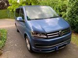 Volkswagen T6 Generation Six - blaue Volkswagen T6 andere