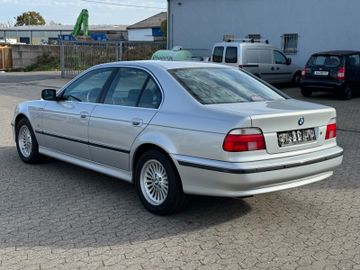 BMW 523 - 5