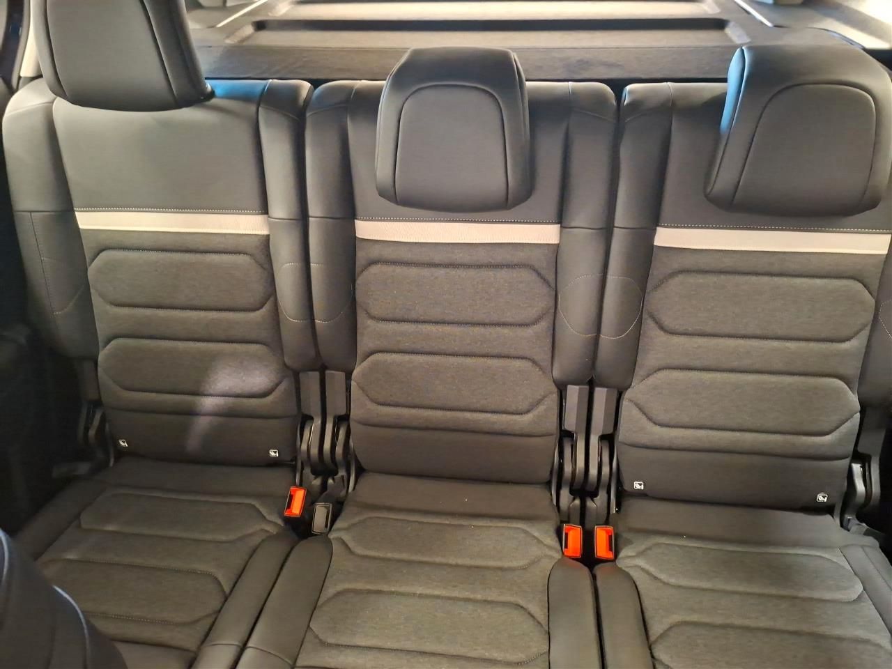 Fahrzeugabbildung Citroën C5 Aircross Hybrid 145 Max e-DCS6 Automatik Navi