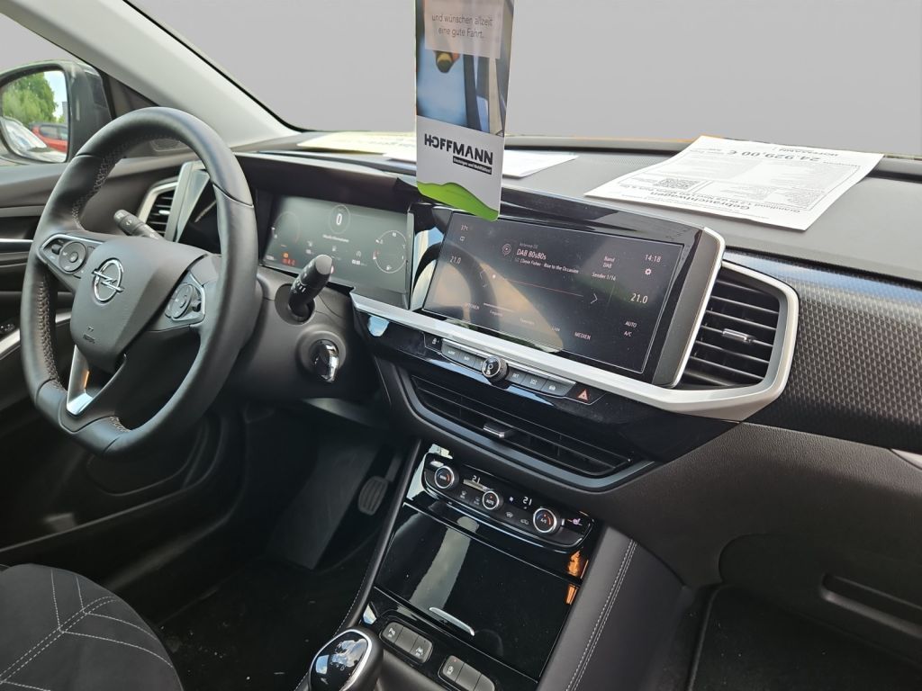 Fahrzeugabbildung Opel Grandland 1.2 GS Navi LED Matrix Park&Go WKR Alu