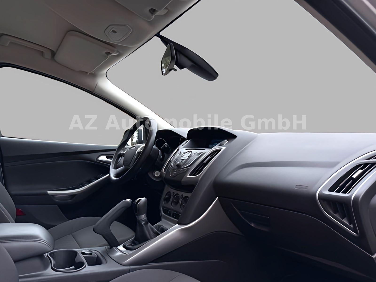 Ford Focus 2014 — photo 11