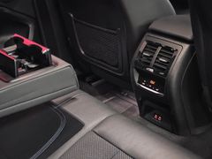 Fahrzeugabbildung BMW X4 xDrive 20 i *M-SPORT* (HUD/ACC/CAM/AHK/ 1.HD!