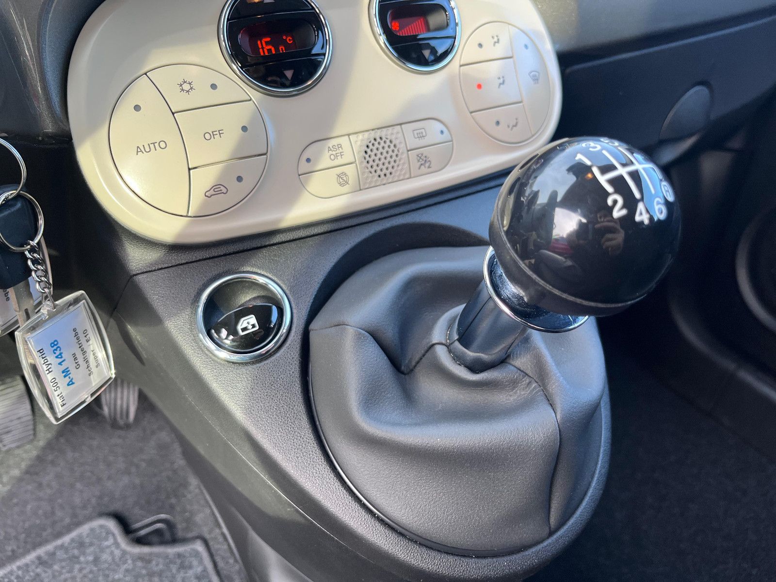 Fahrzeugabbildung Fiat 500 Dolcevita