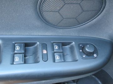 Volkswagen Golf - 8