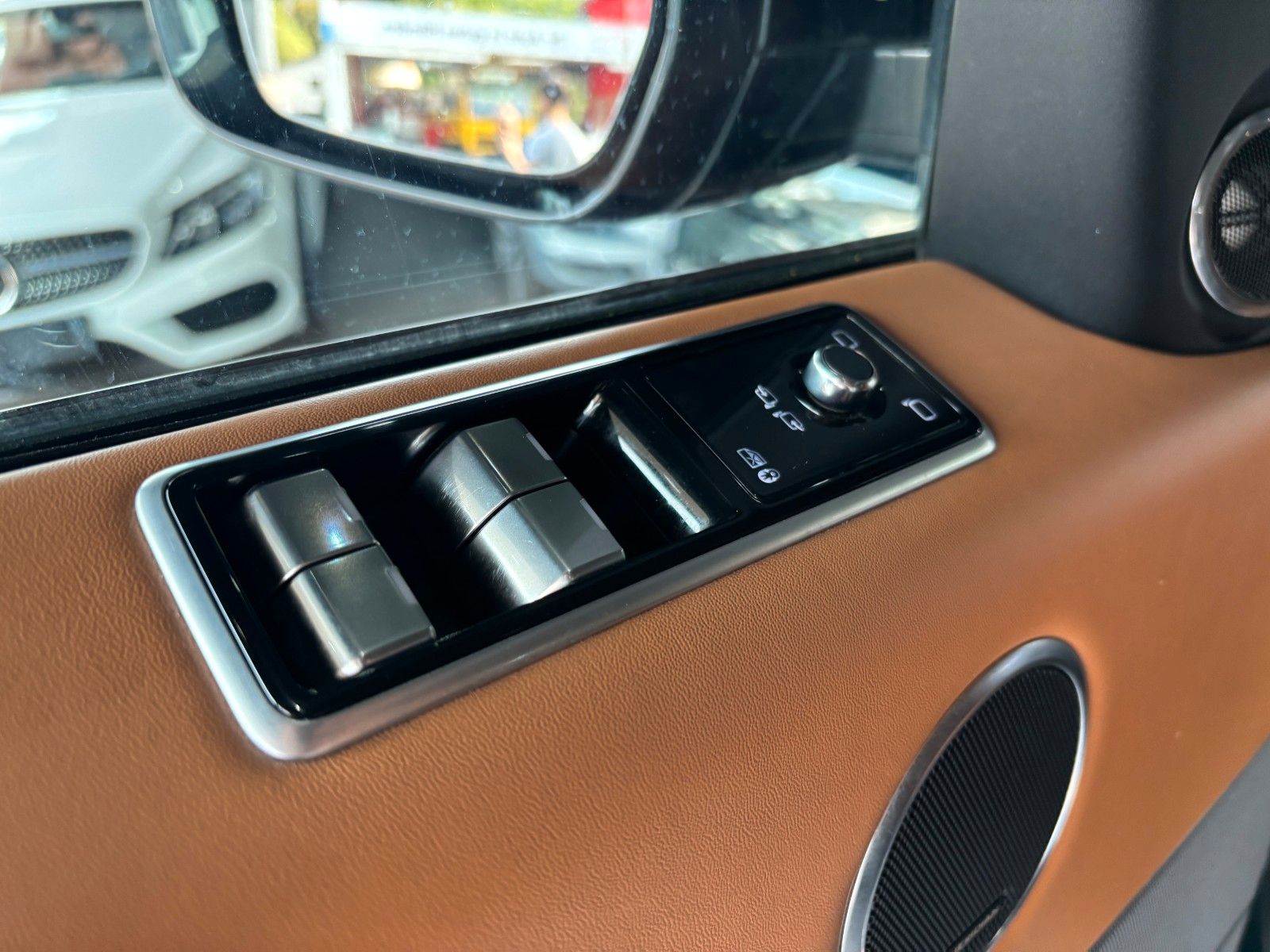 Fahrzeugabbildung Land Rover Range Rover Sport D350 /PANO/MERIDIAN/KEYLESS