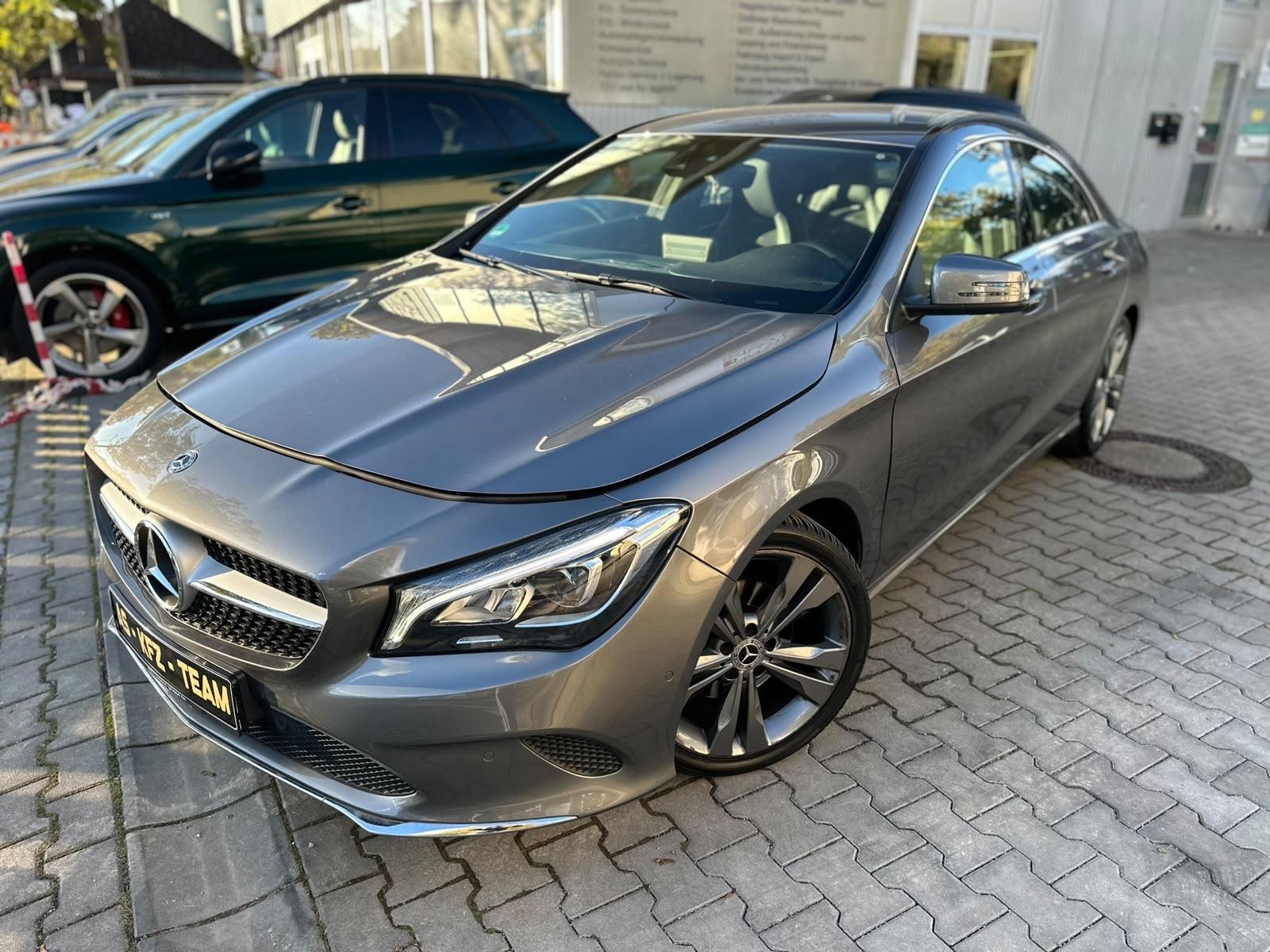 Mercedes-Benz CLA 180 Urban Limo Led Leder Navi Pdc Wenig Km