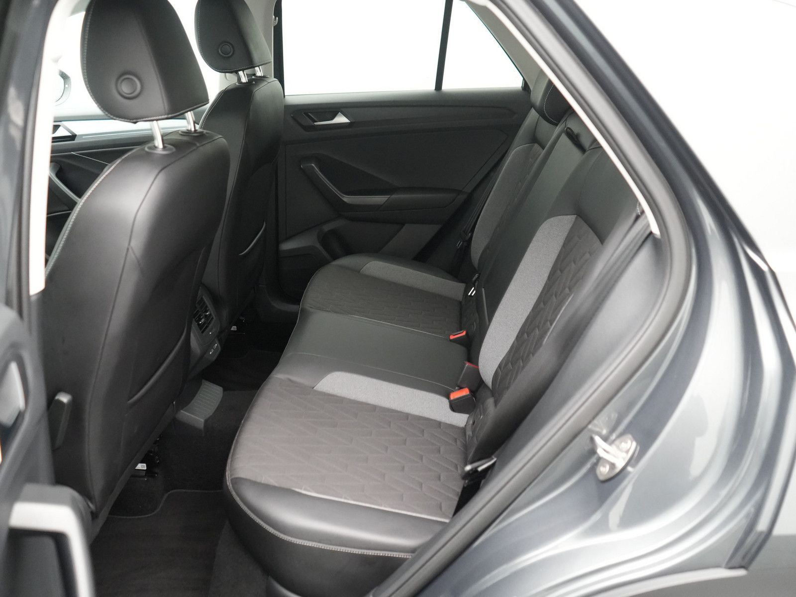 Volkswagen T-Roc - Bild 13