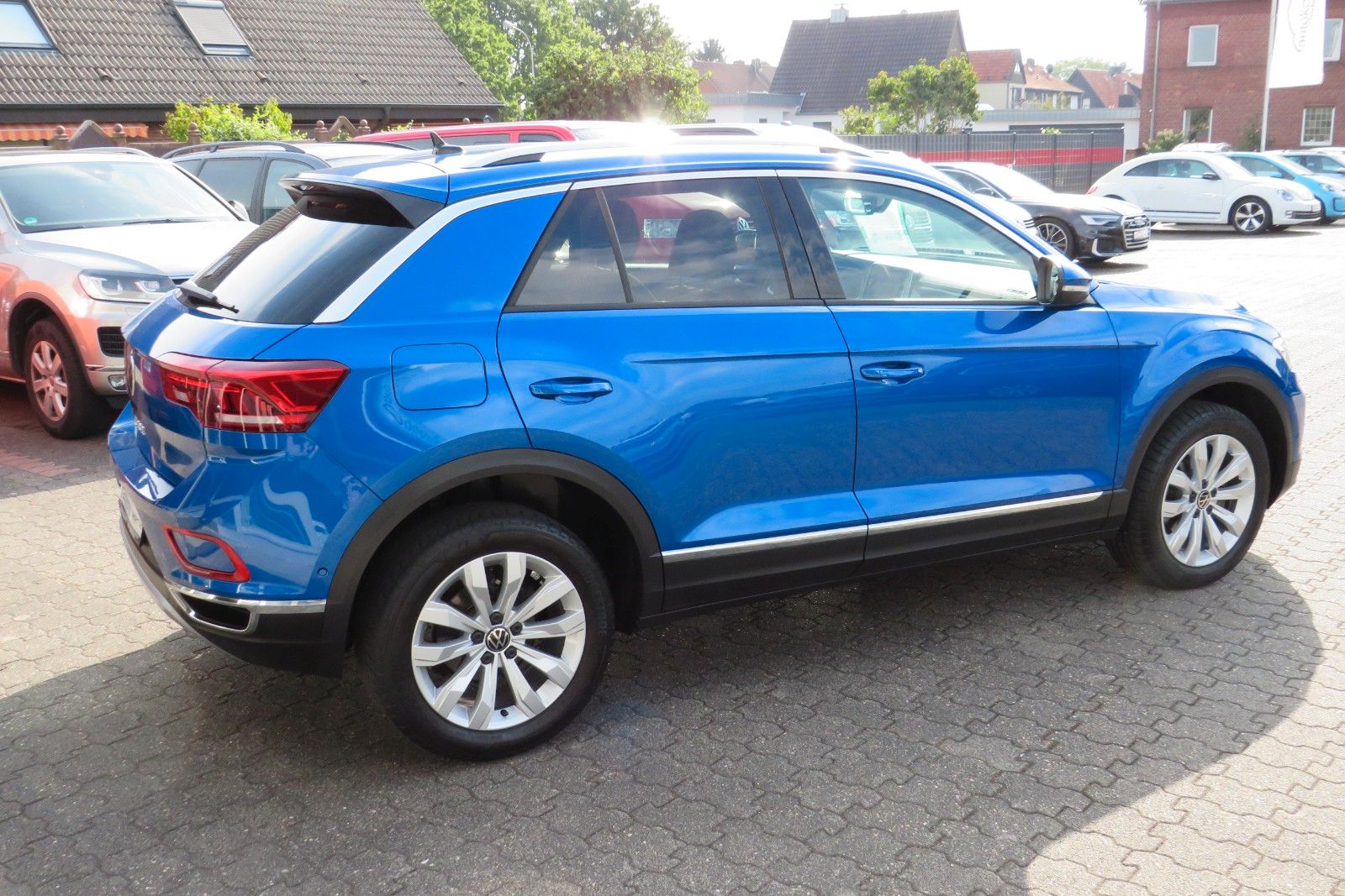 Fahrzeugabbildung Volkswagen T-Roc Style KAMERA ACC NAVI APP SITZH DIGI-COPI