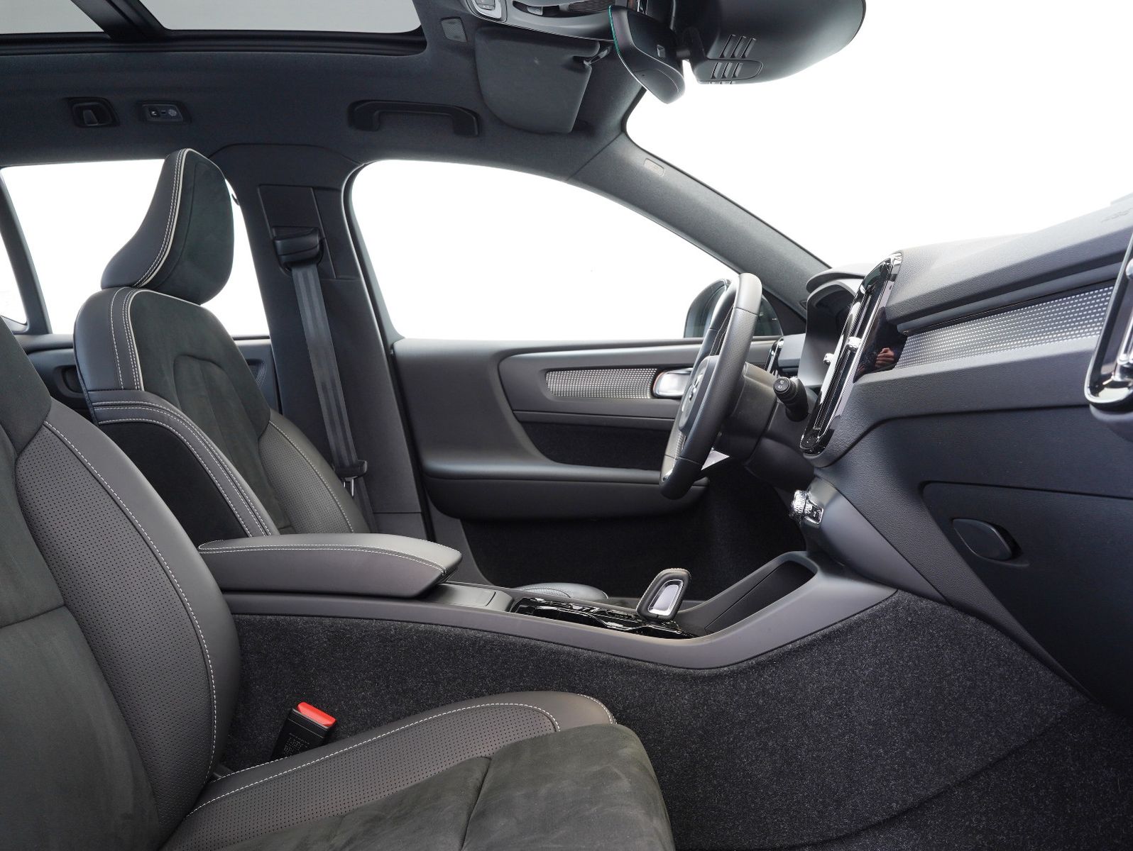 Fahrzeugabbildung Volvo XC40 T3 R Design LED/NAV/KAMERA/PANO