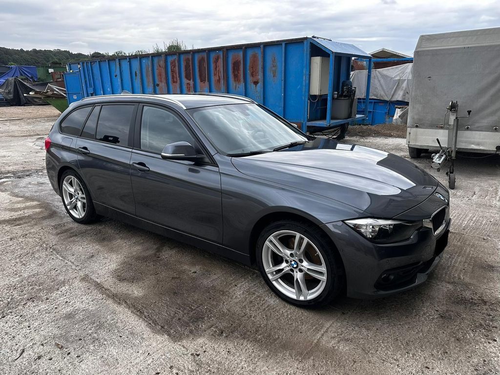 Image of BMW 320