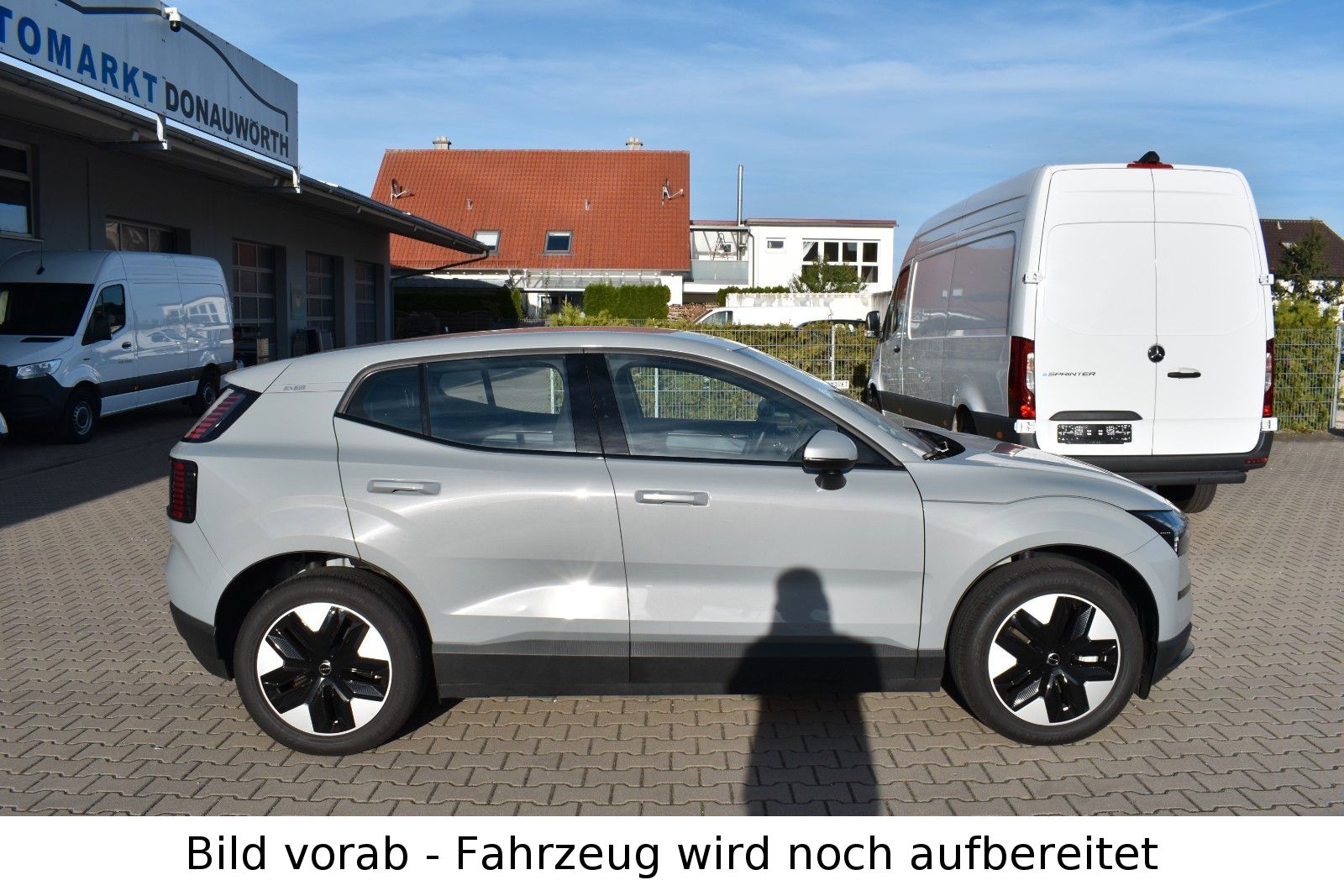 Volvo EX30 Core 2WD Pure Electric Abstandstempomat LED imagem 2