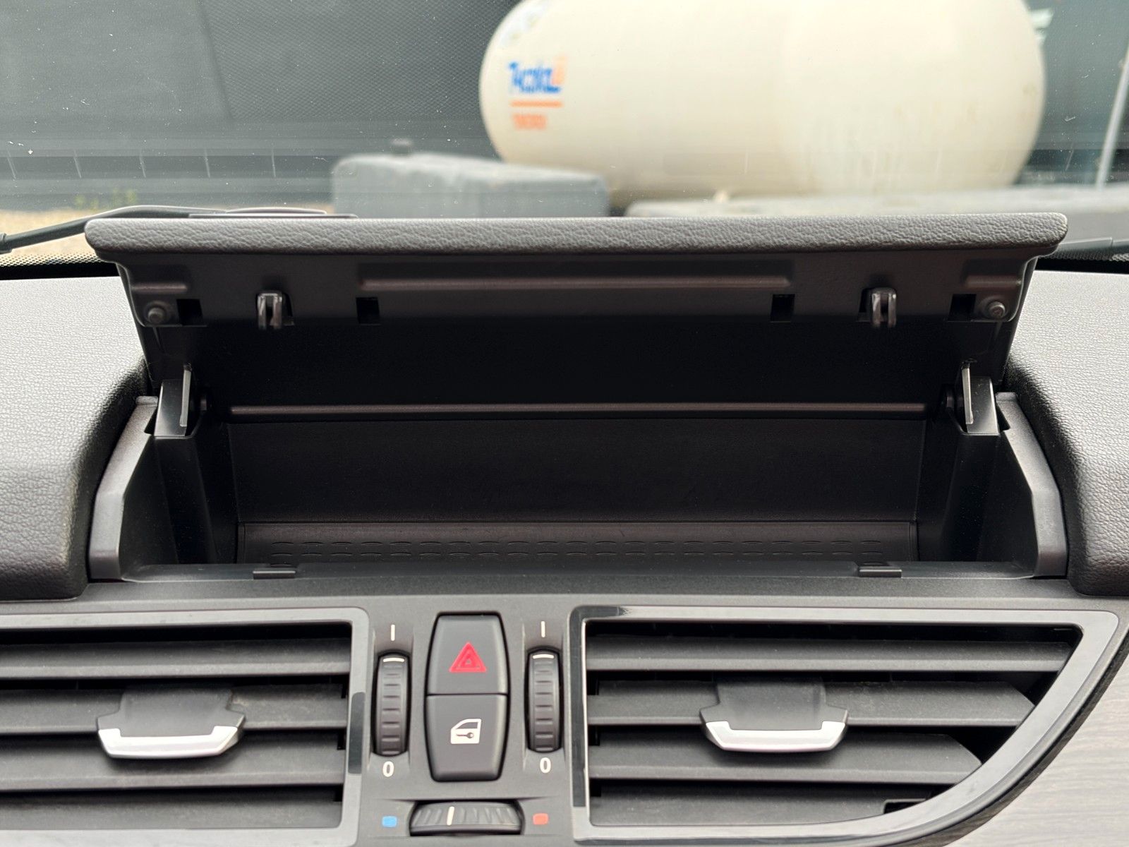 Fahrzeugabbildung BMW Z4 Roadster sDrive 35i SHZ LHZ PDC HiFi Temp.
