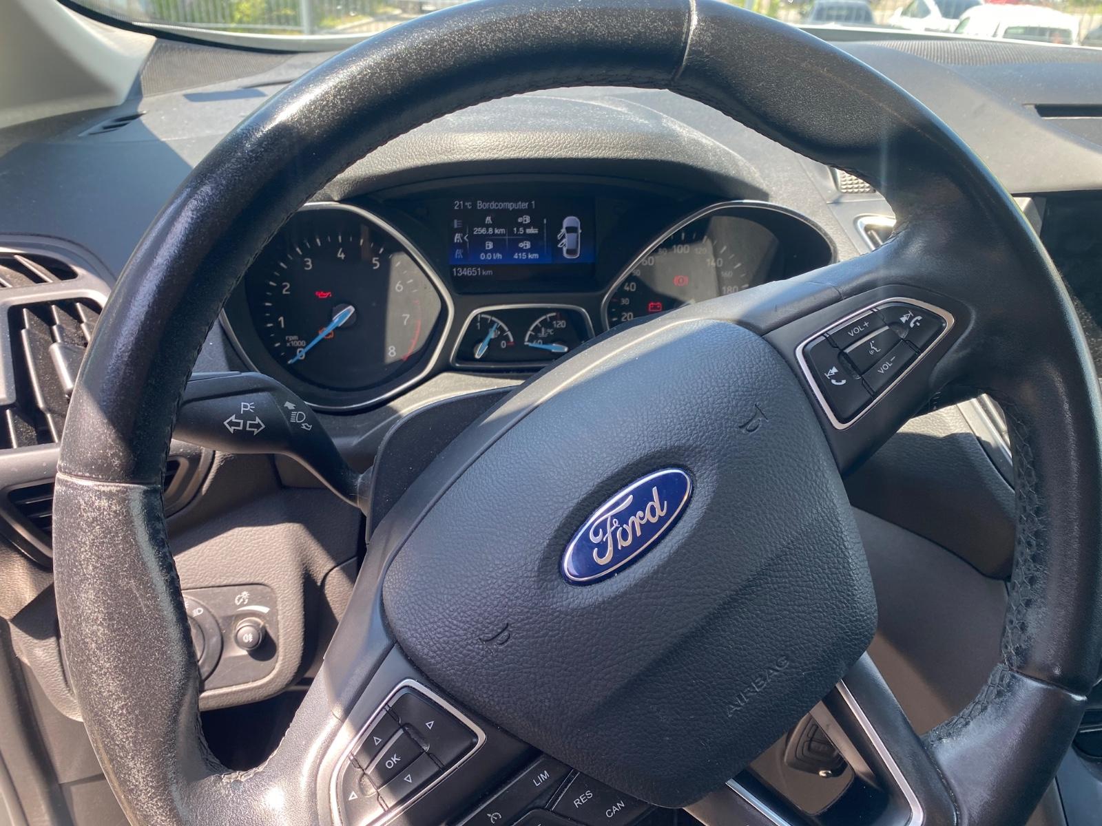 Ford C-MAX 2015 — photo 11