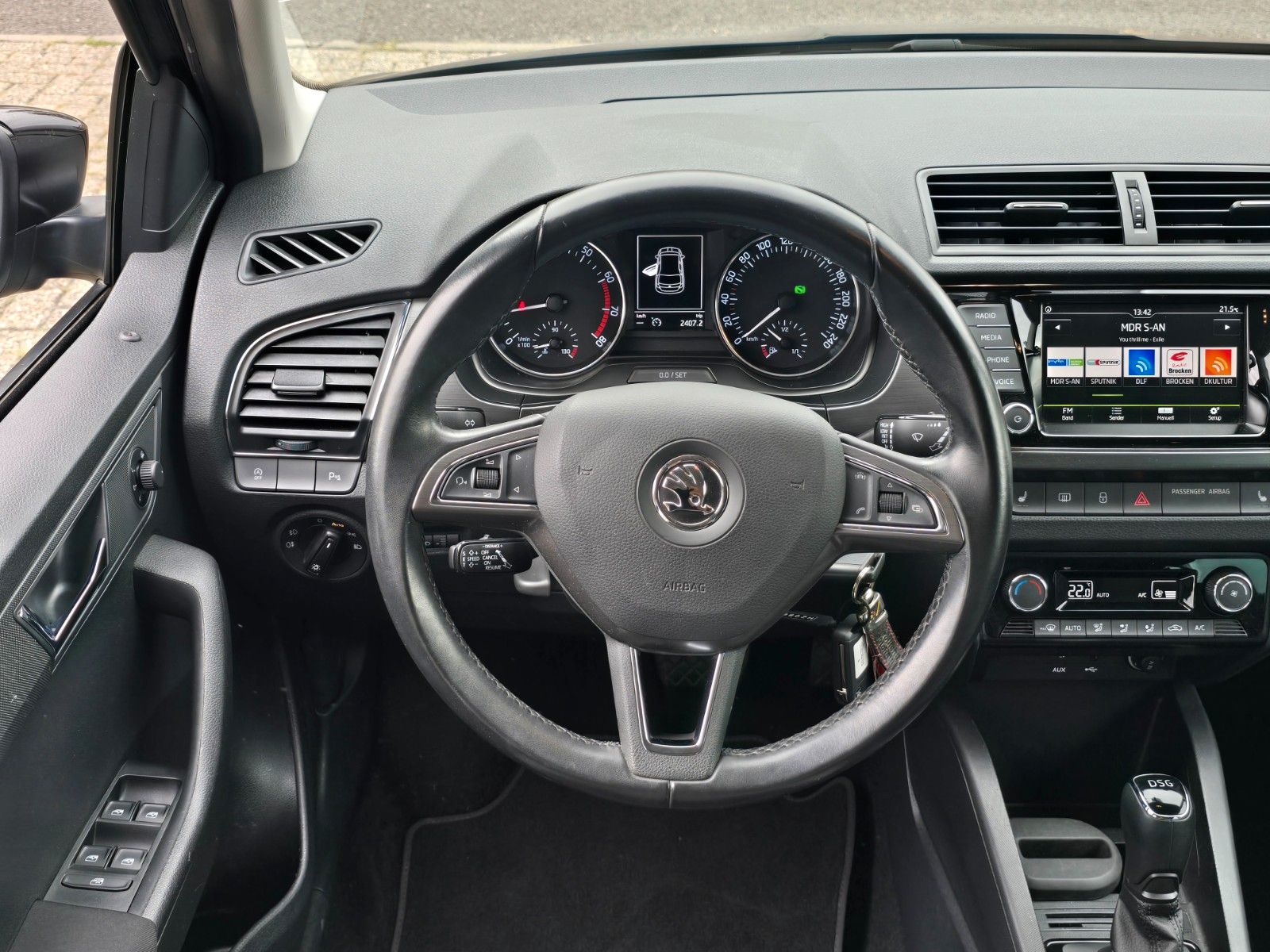 Fahrzeugabbildung SKODA Fabia 1.2 TSI DSG Joy Allwetter