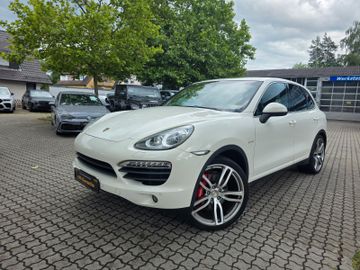 Porsche Cayenne - 1