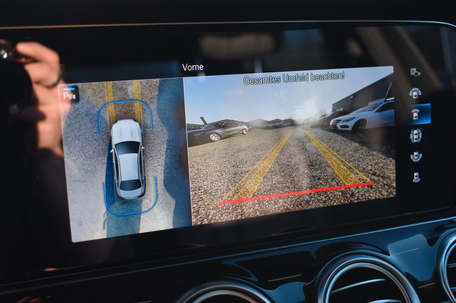 Fahrzeugabbildung Mercedes-Benz E 400d  Lim. 4Matic designo Multibeam AMG Line