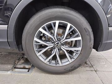 Volkswagen Tiguan - 10