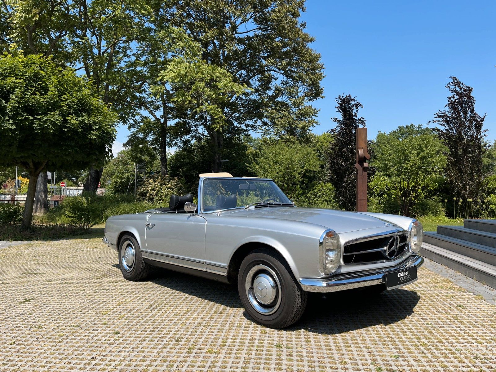 Fahrzeugabbildung Mercedes-Benz 230 SL