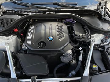 BMW 520d xDrive A M Sportpaket Head-Up HiFi DAB LED