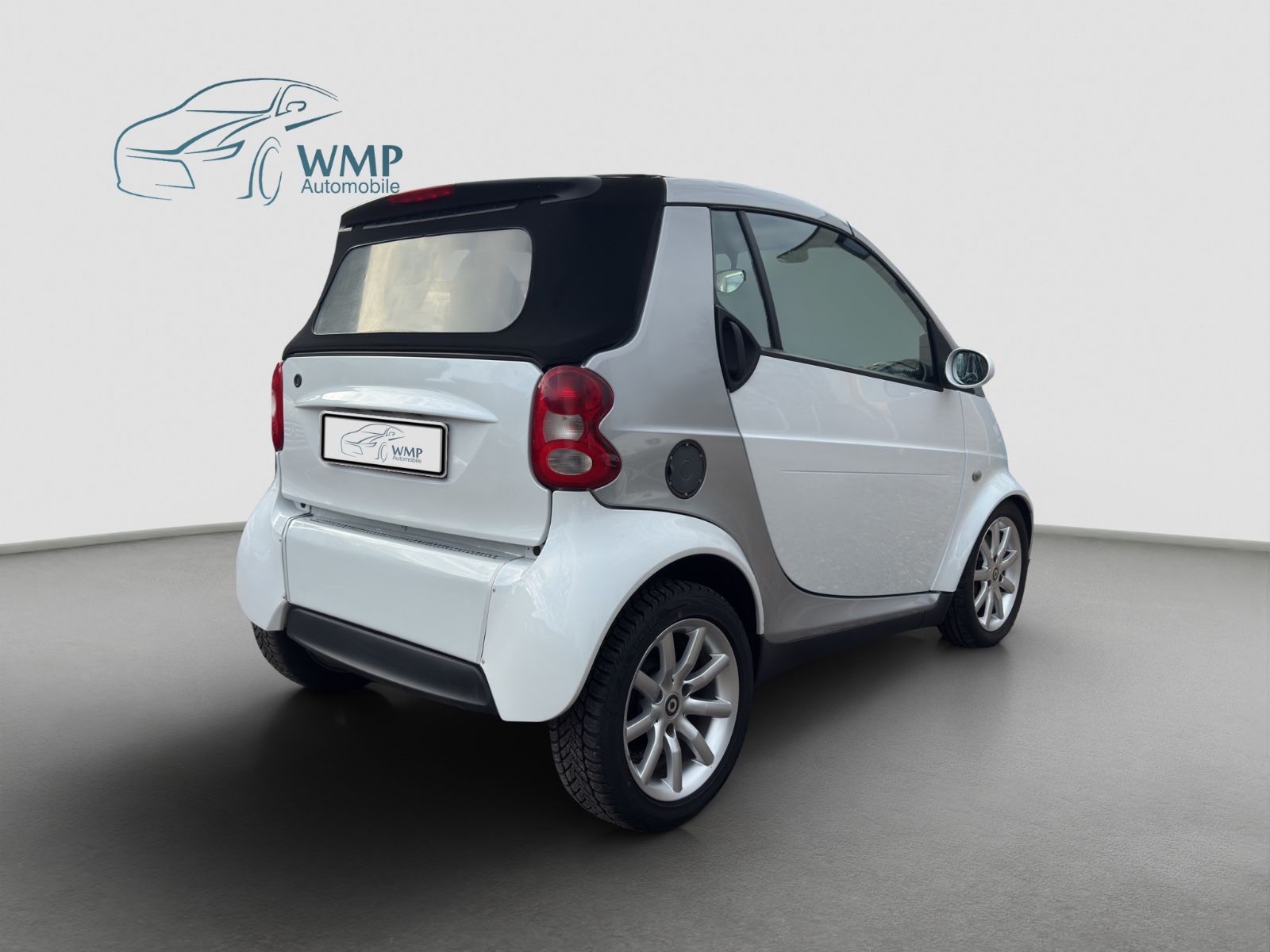 Fahrzeugabbildung Smart ForTwo cabrio Basis/Klimaanlage/Radio/TÜV