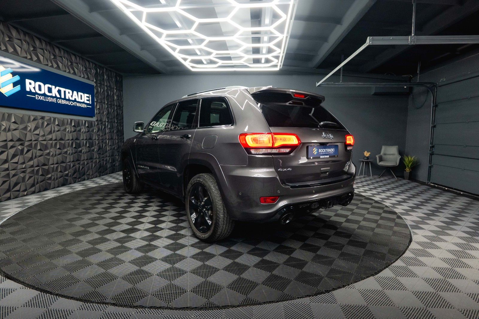 Fahrzeugabbildung Jeep Grand Cherokee 5.7 V8 SRT OVERLAND *Pano*ACC*19%