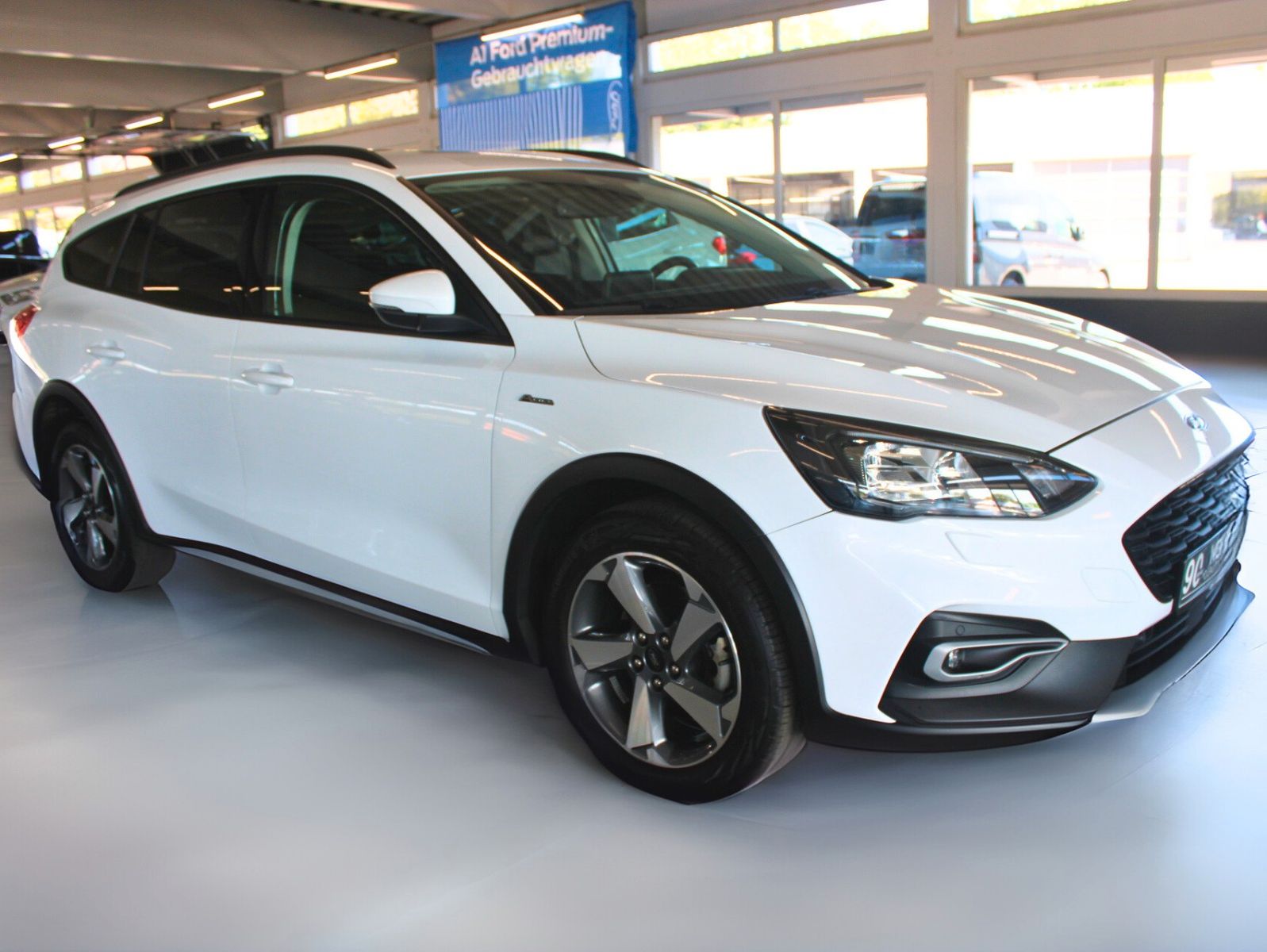 Fahrzeugabbildung Ford Focus Active Turnier LED NAVI WinterPaket uvm.