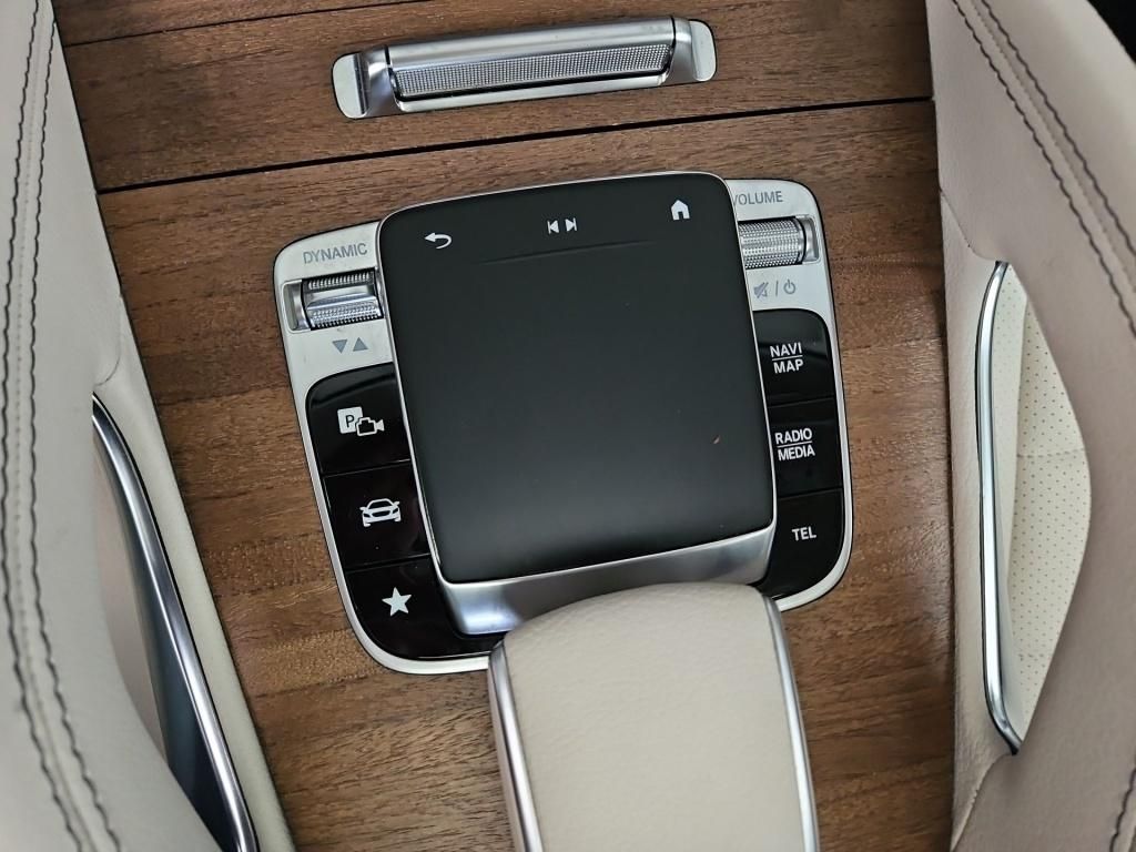 Fahrzeugabbildung Mercedes-Benz GLE 300 d 4M AHK Navi Pano LED SHZ Aquablade