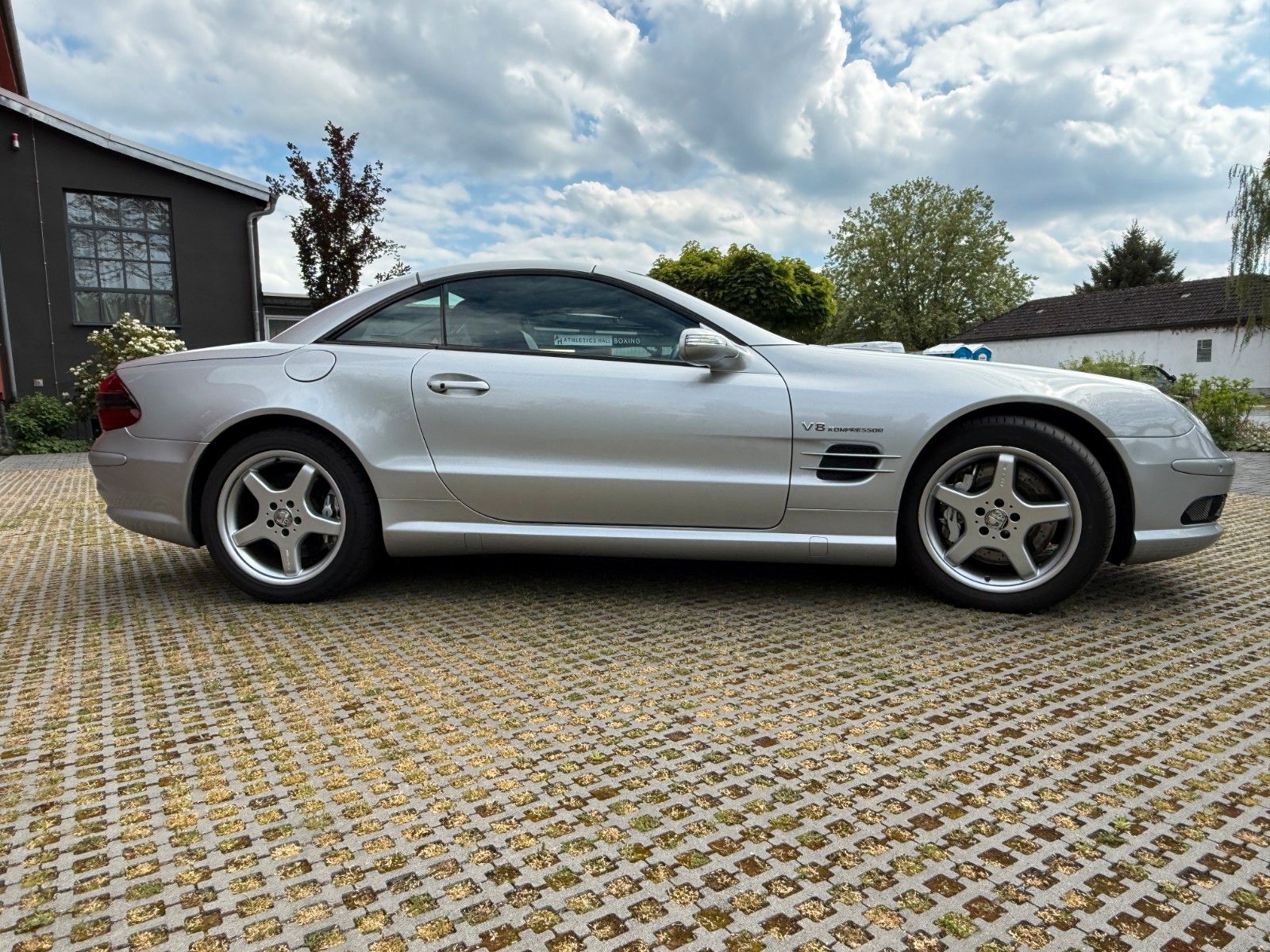 Fahrzeugabbildung Mercedes-Benz SL 55 AMG