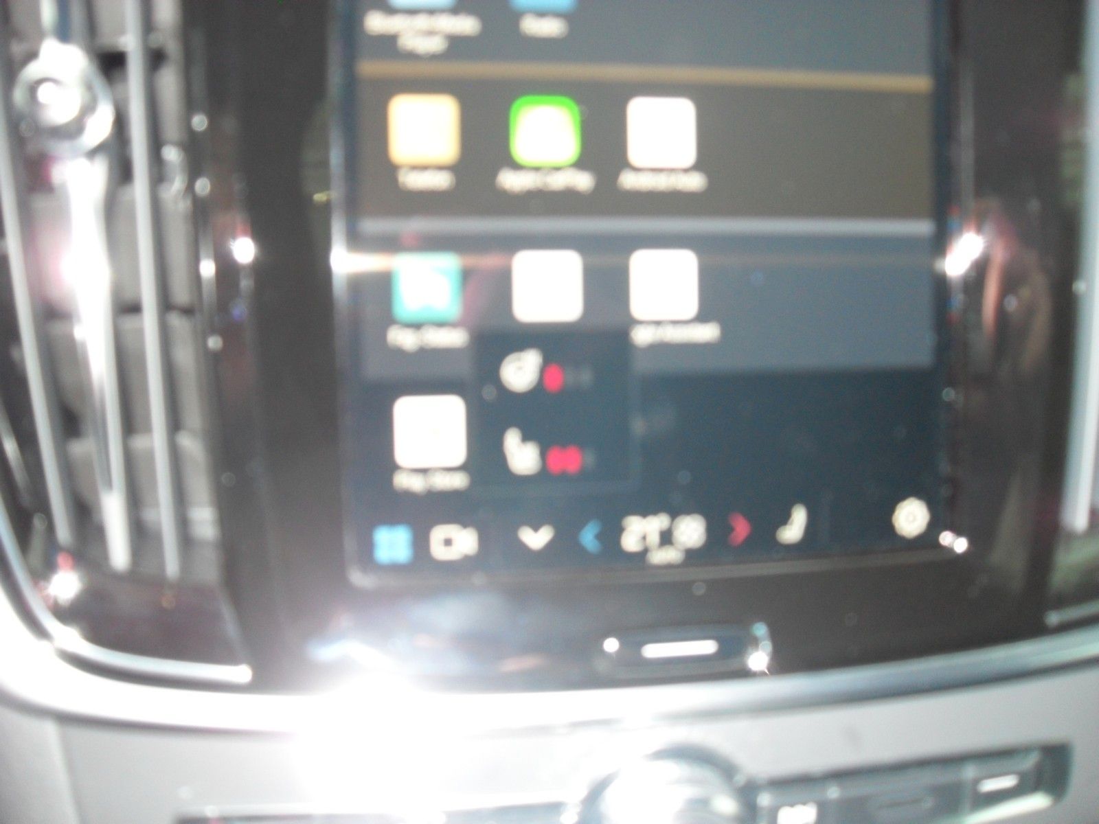 Fahrzeugabbildung Volvo V90 B4 Kombi Plus Dark | Standheizung / Timer