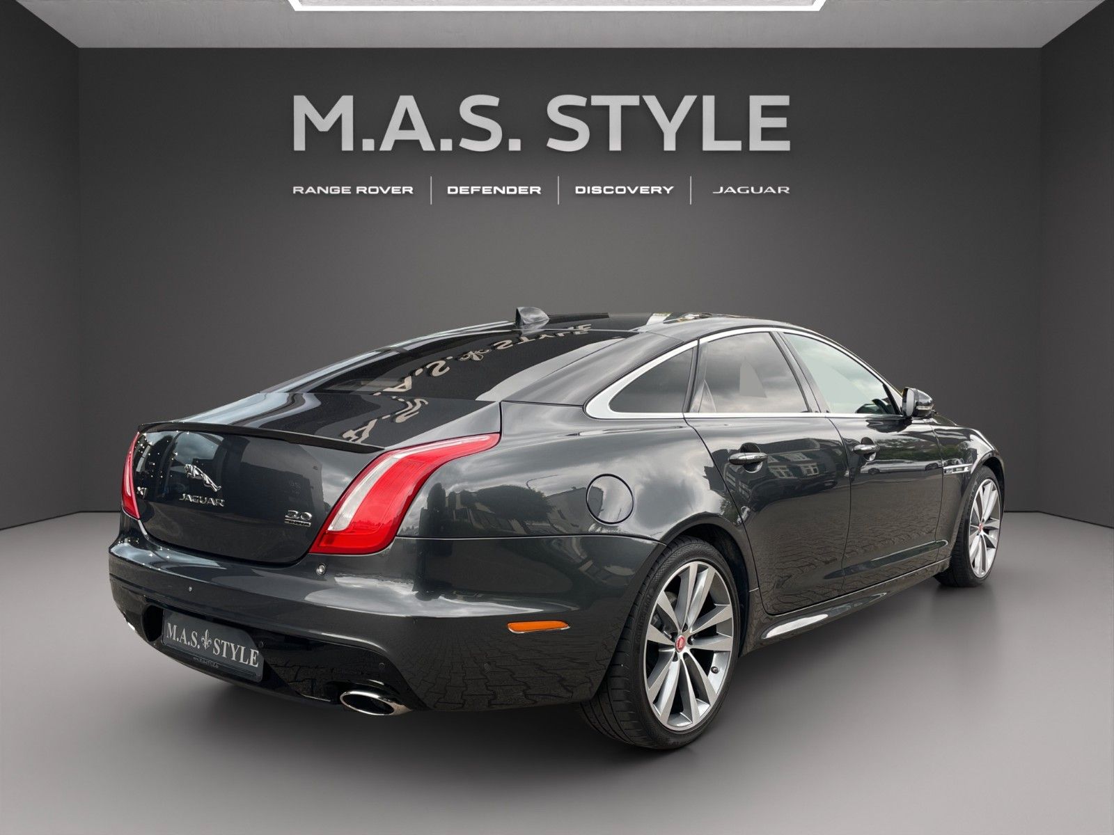 Fahrzeugabbildung Jaguar XJ R-Sport 3.0 V6 Kompressor AWD