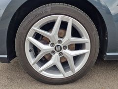 Fahrzeugabbildung Seat Ibiza Lim FR 1.6TDI Navi LED PDC Tempo Klimaauto