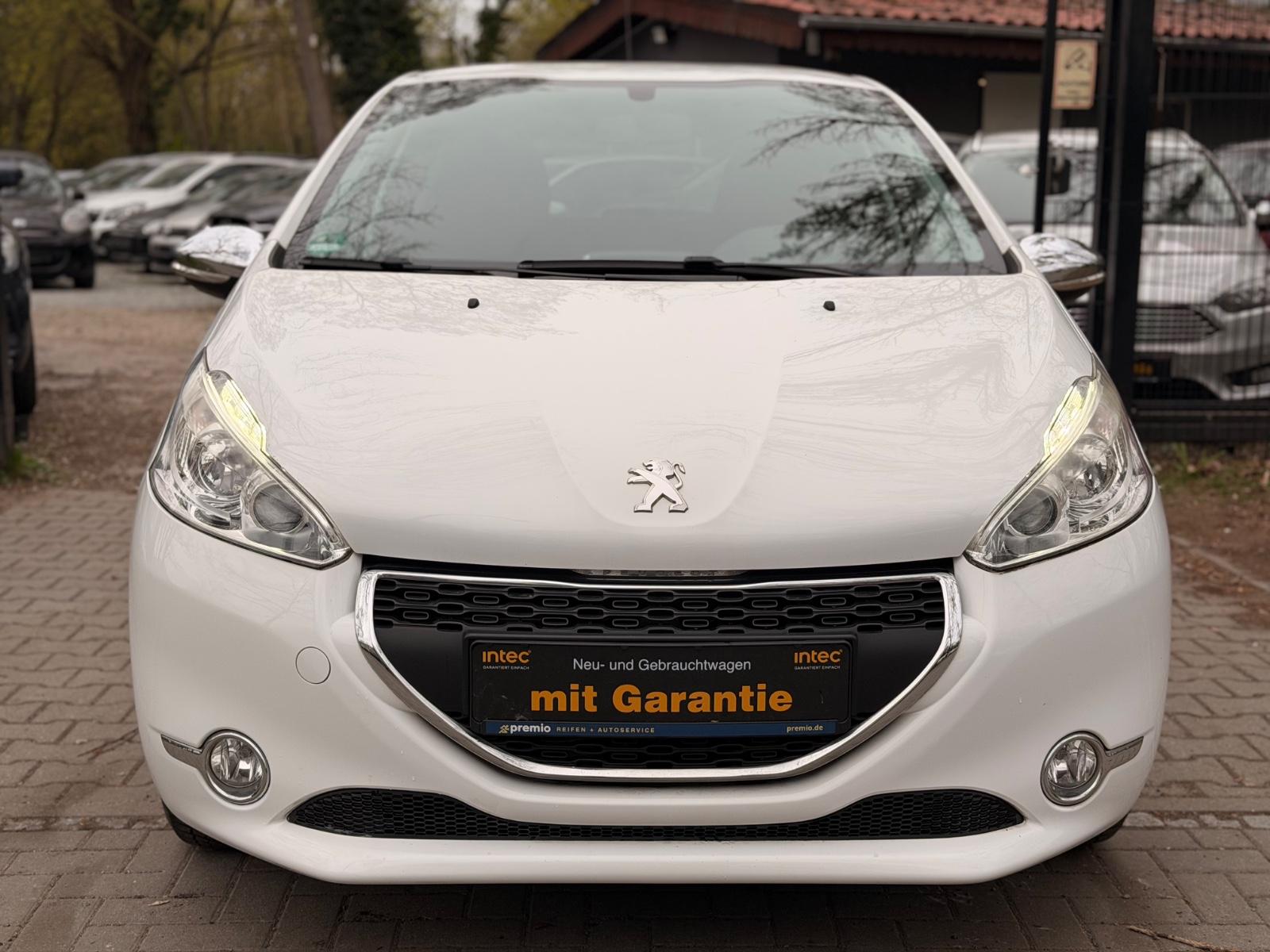 Peugeot 208 1.2 Active 82 VTi Tüv&Service Neu