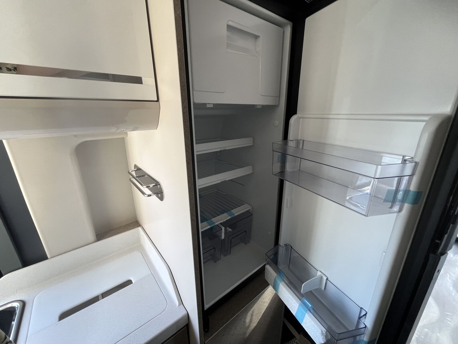Fahrzeugabbildung Karmann Davis Lifestyle DA 590 LS Markise und Automatik