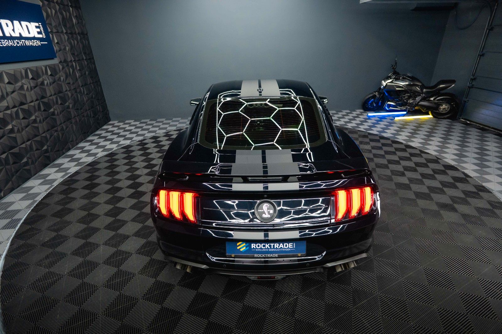 Fahrzeugabbildung Ford Mustang Shelby GT 500 5.0 V8 Performance PREMIUM