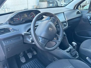 Peugeot 208 - 7