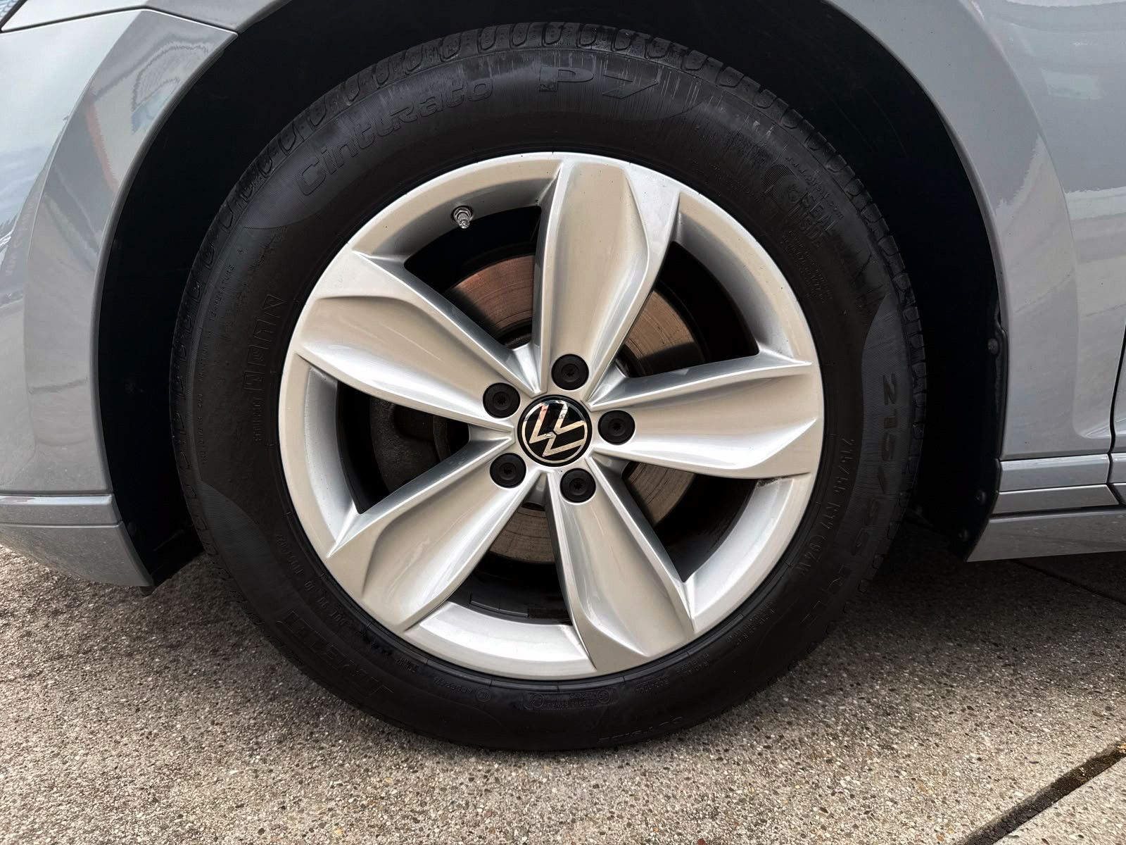 Fahrzeugabbildung Volkswagen Passat Variant 2.0TSI DSG Business ACC 360° H&K