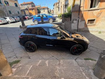 Porsche Macan - 3