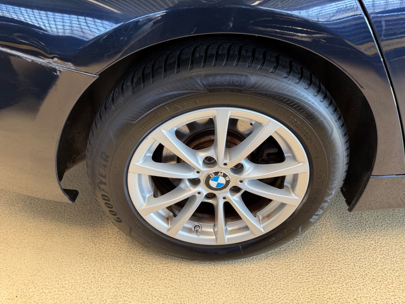 Fahrzeugabbildung BMW 318 3 Touring 318 d