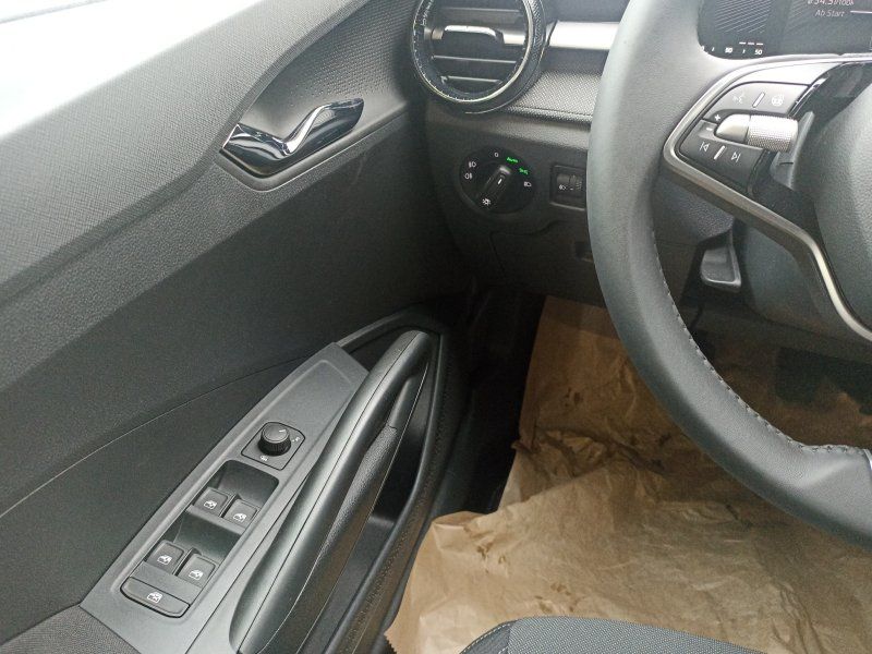 Fahrzeugabbildung SKODA Fabia 1.0 TSI Selection PDC+SITZH.+SMART-LINK