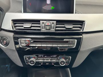 Fahrzeugabbildung BMW X1 sD18i ParkAssist Navi Geschwindigkeitsr Sport