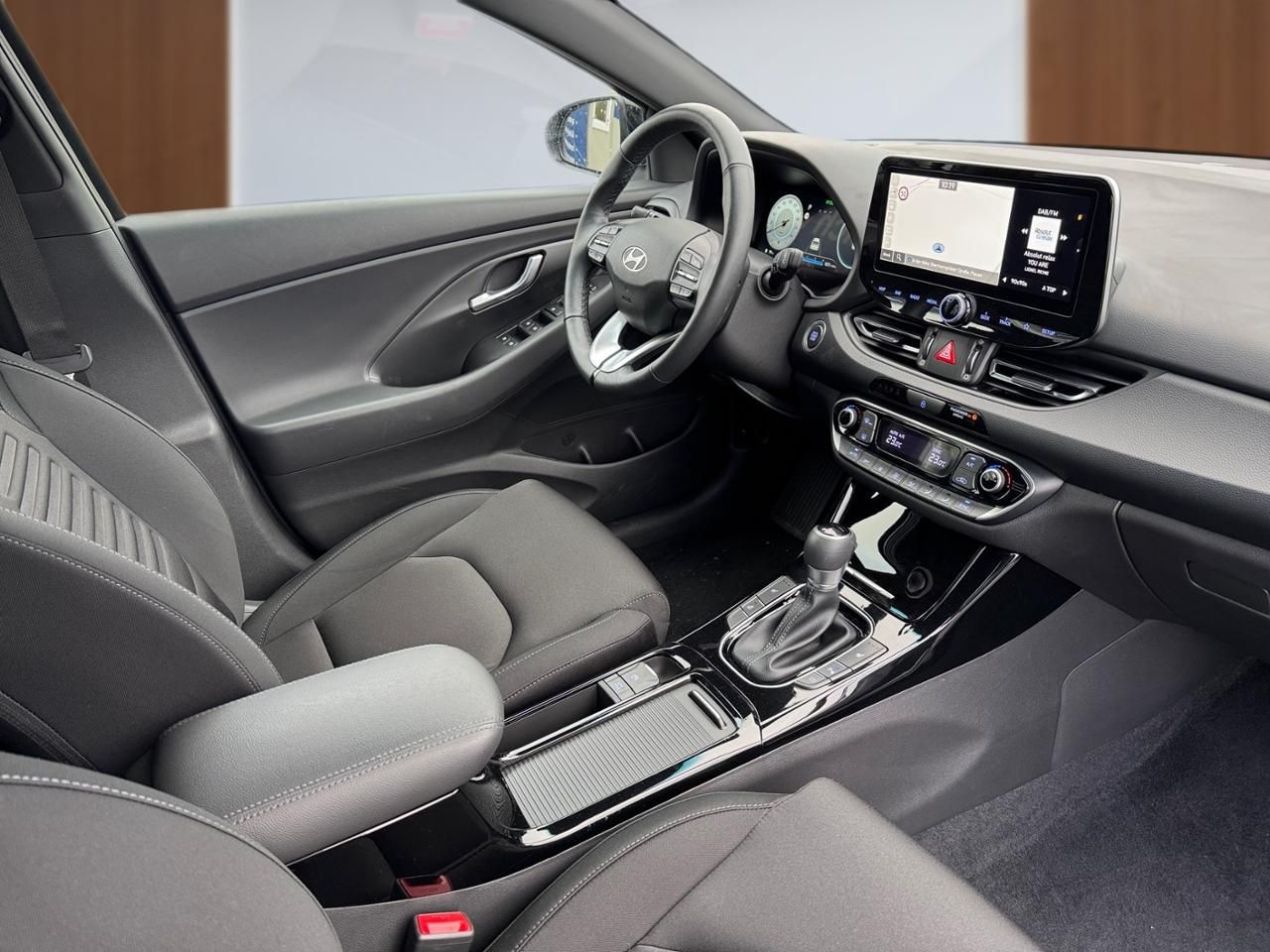 Fahrzeugabbildung Hyundai i30 ADVANTAGE *AUTOMATIK*LED*NAVI*KLIMAA*KAMERA*
