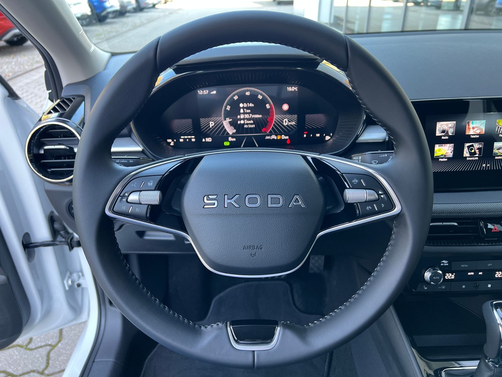 Fahrzeugabbildung SKODA Fabia Selection 1.0 TSI DSG *LED, SmartLink, Kam