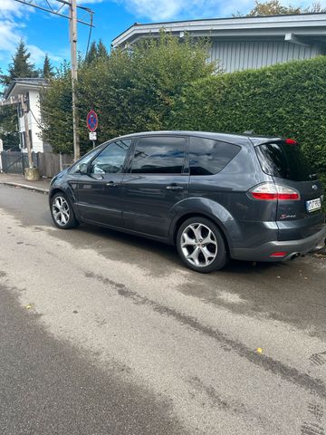 Ford S-Max 2.2 TDCi 5-Sitzen