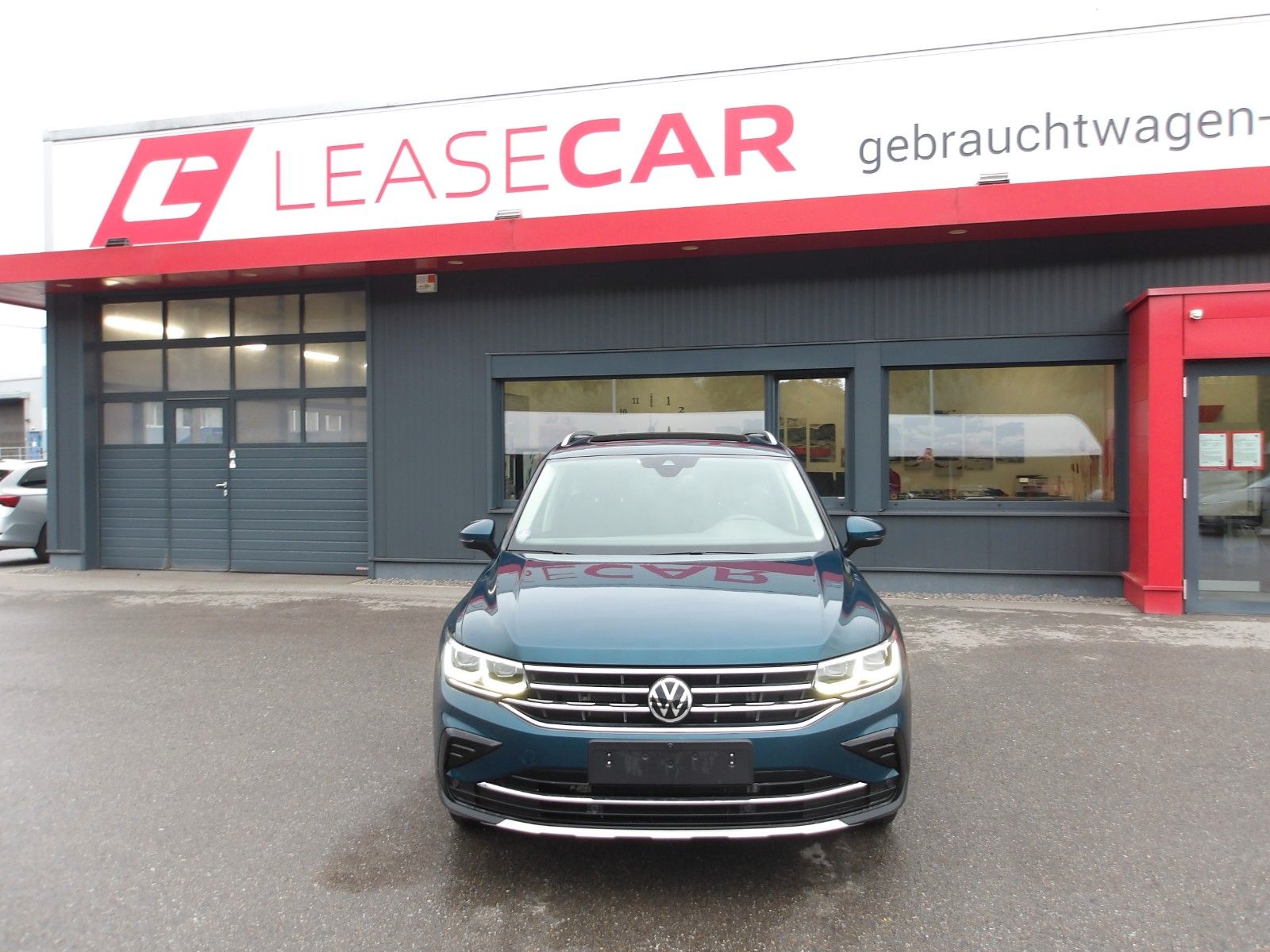 Volkswagen Tiguan Elegance eHybrid "SD,AHV" EXP € 14250.- imagem 2