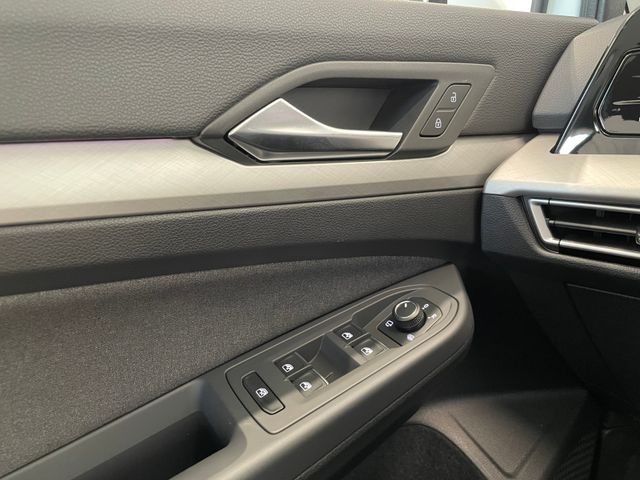 Golf VIII Life 1.5 TSI LED KAM SHZ ACC