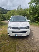 Volkswagen VW T5 Caravelle DSG Standheizung Camper 8-Sitzer - VW T5 8-Sitzer