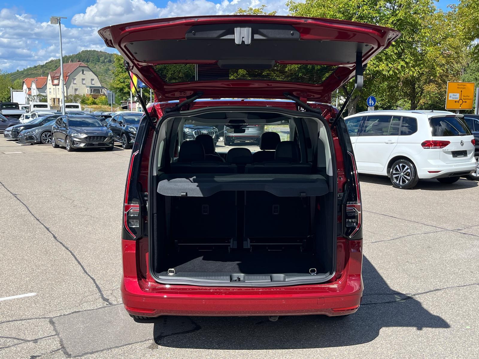 Volkswagen Caddy Maxi Style DSG 7-Sitzer - AHK