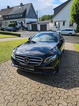 Mercedes-Benz E 220 d 4MATIC T Autom. - Sports Style