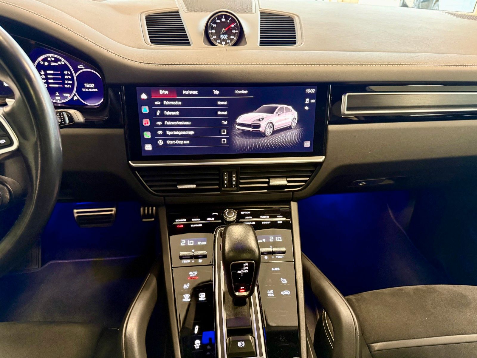 Fahrzeugabbildung Porsche Cayenne Coupe GTS AHK/ACC/HeadUp/22Zoll